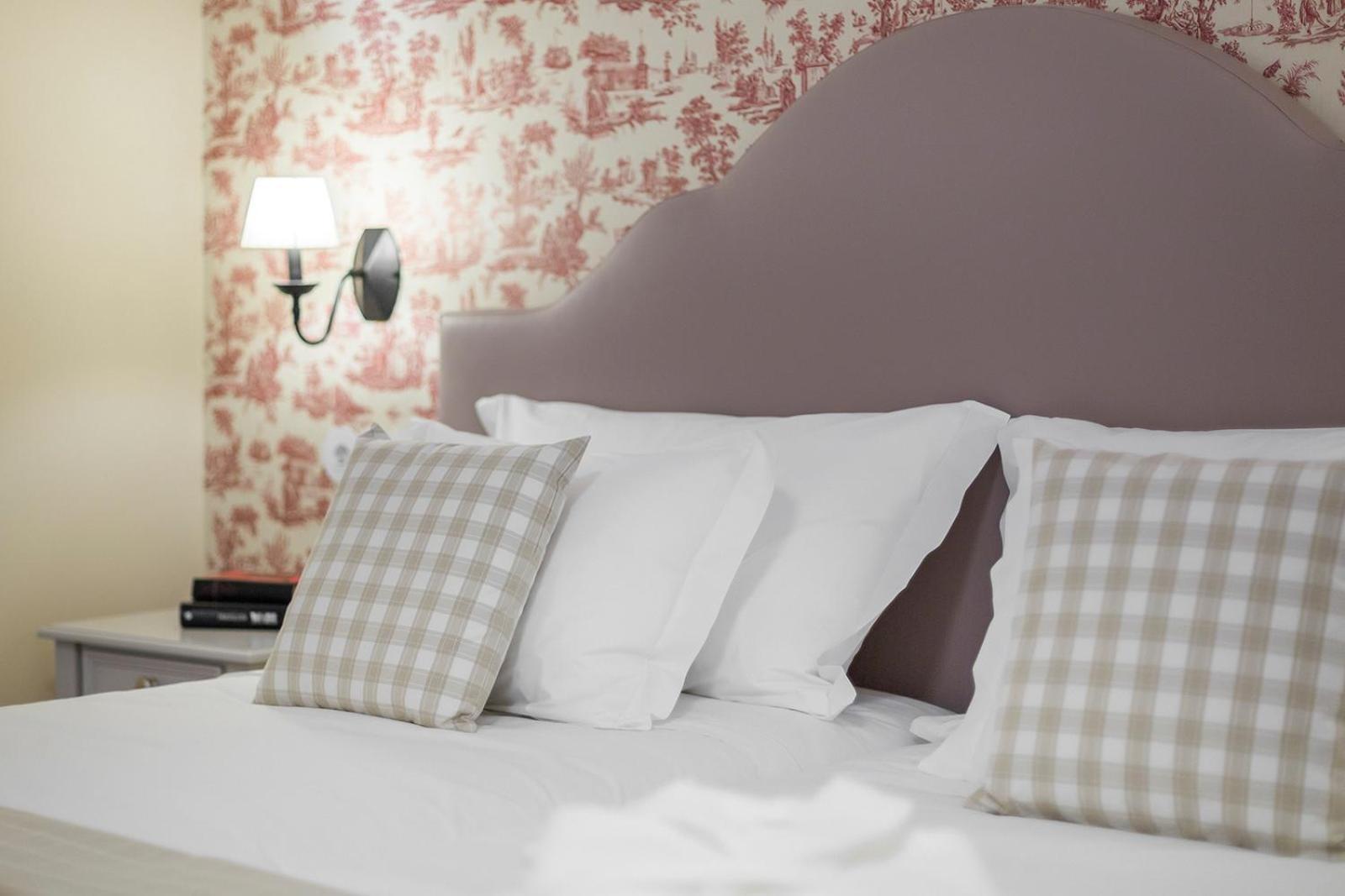 Standard Double or Twin Room,1433358082:JPEG